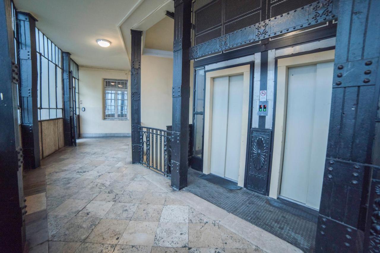 Maria Boutique Suits Budapest Exterior foto