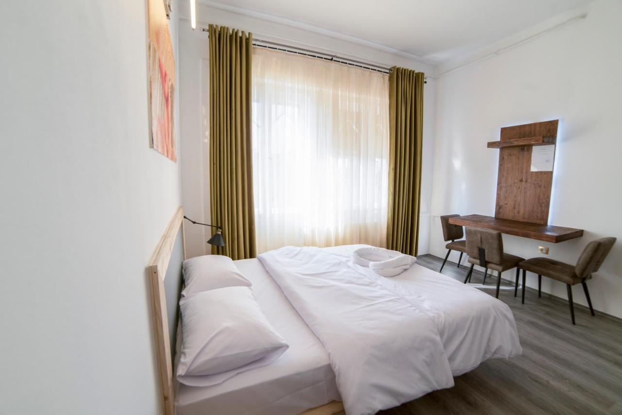 Maria Boutique Suits Budapest Exterior foto